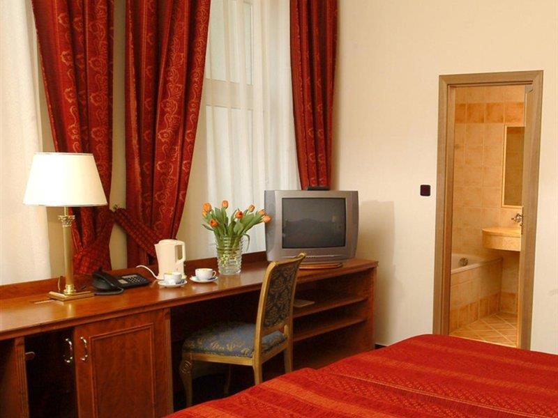 Ariston Praga